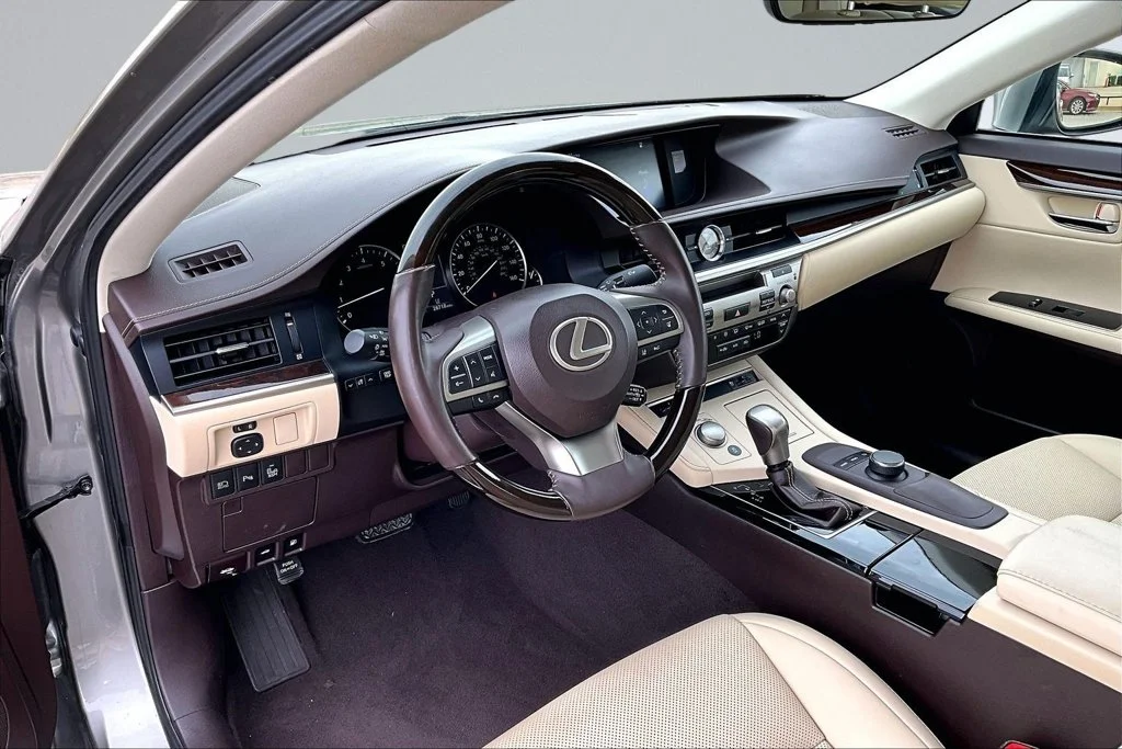 Used 2017 Silver Lexus 350 image 11