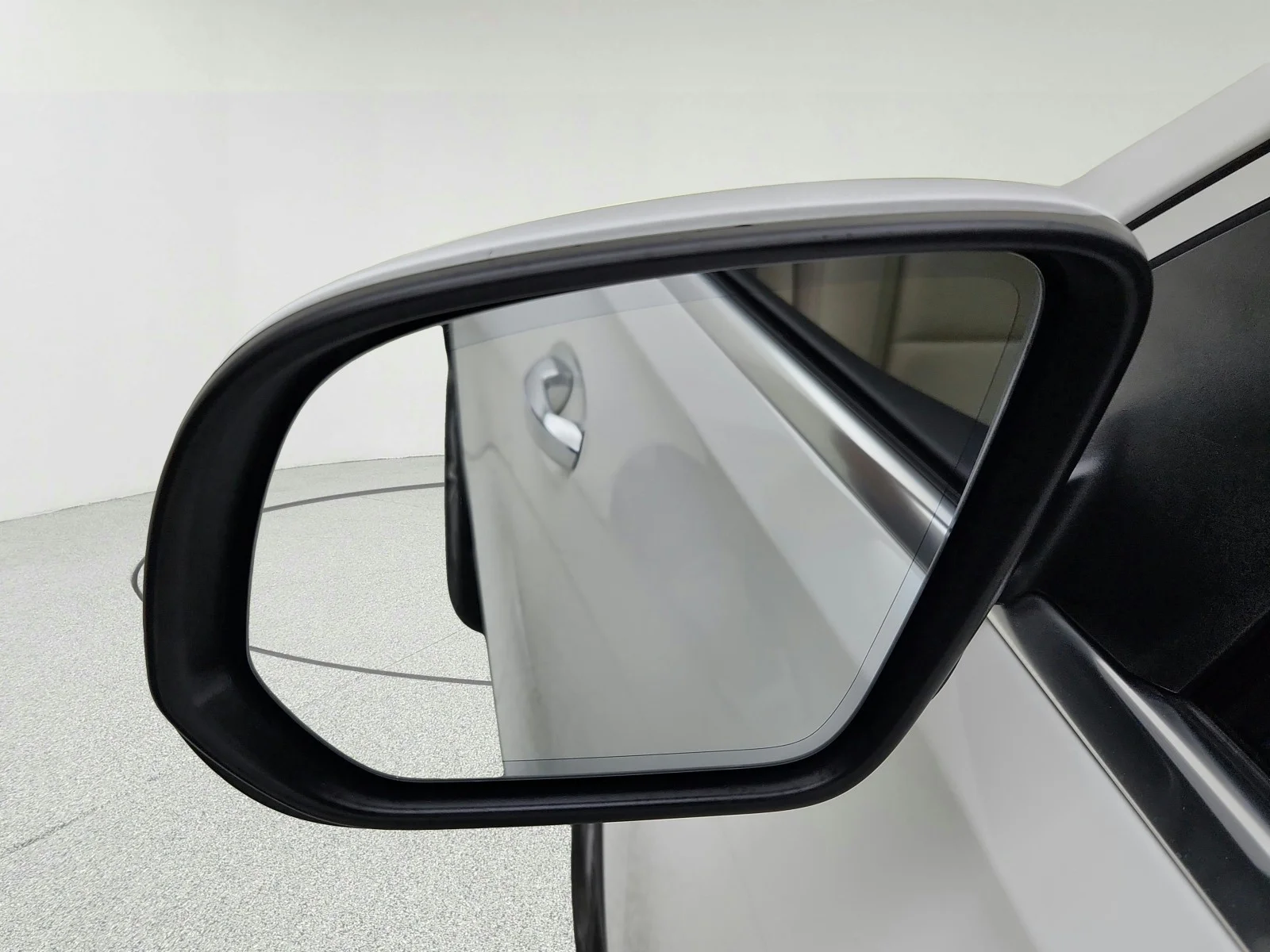 Certified Used 2022 Polar White Mercedes-Benz GLE 350 image 22