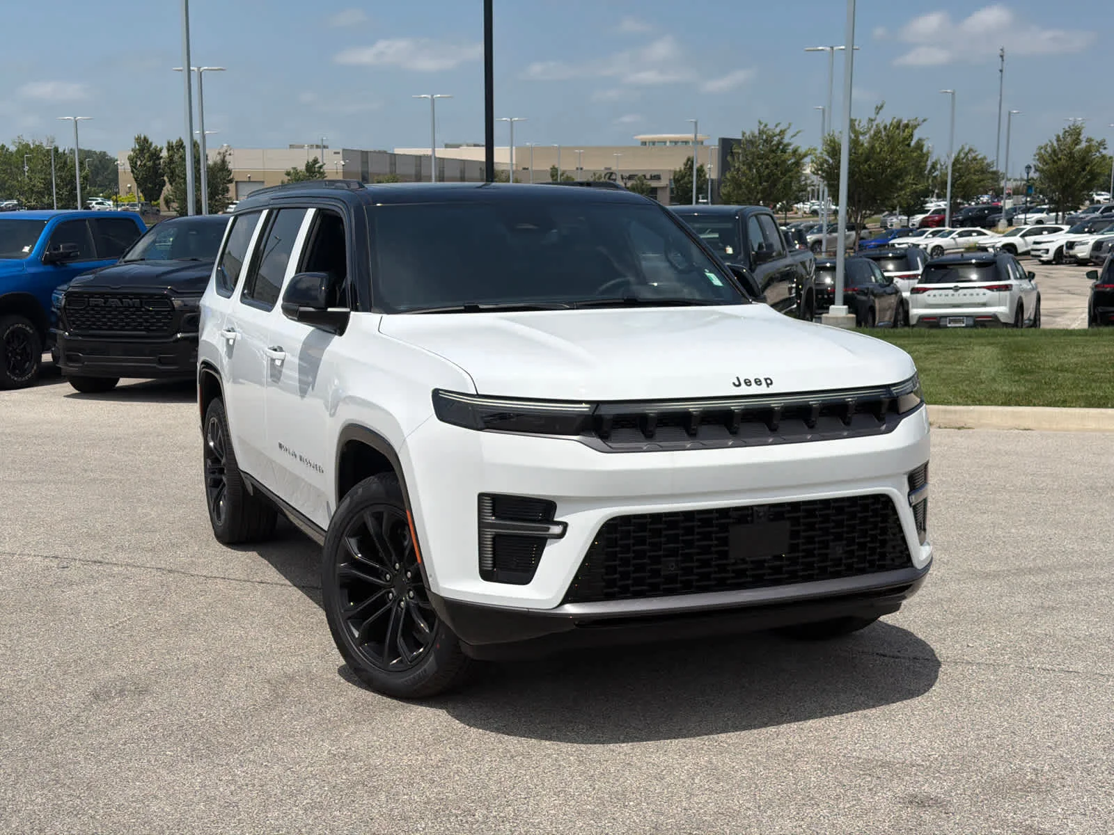 New 2026 Bright White Clearcoat Jeep Summit Reserve image 2