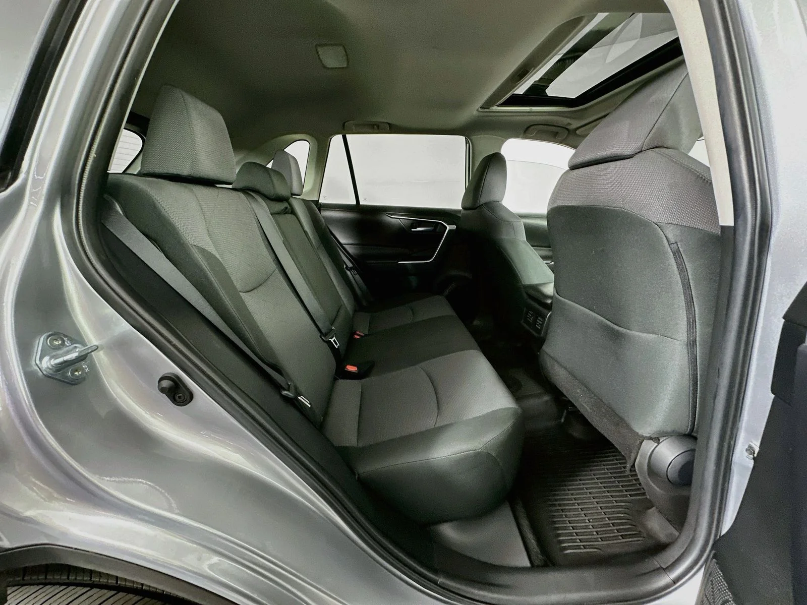 Used 2024 Silver Sky Metallic Toyota XLE image 28