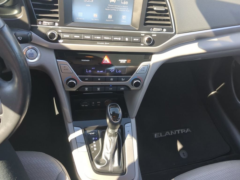 Used 2017 Electric Blue Metallic Hyundai Limited image 17