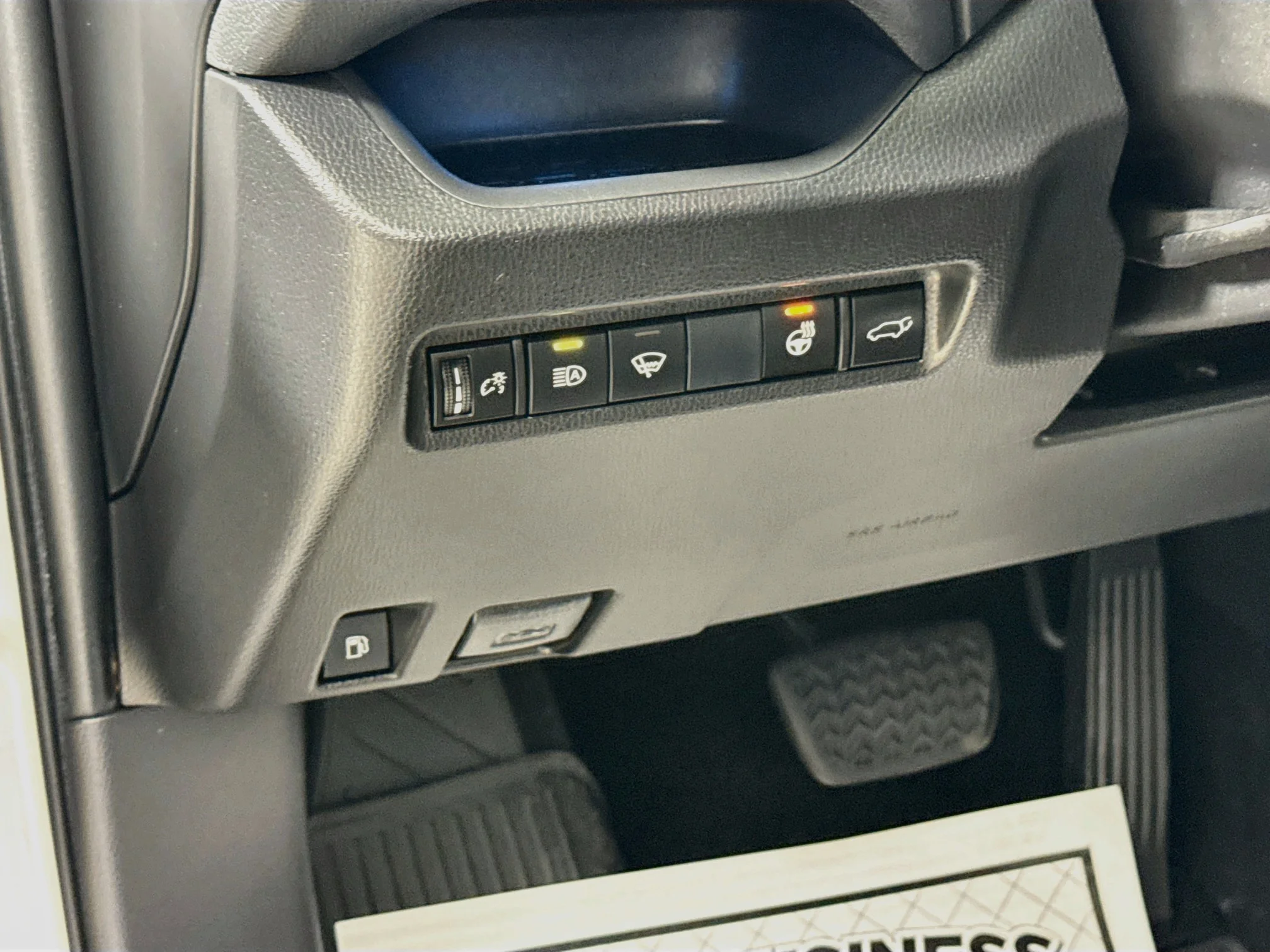 Used 2019 Silver Sky Metallic Toyota Hybrid XSE image 10