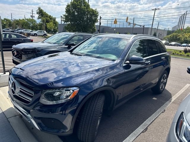 Used 2019 Blue Mercedes-Benz GLC 300 image 2