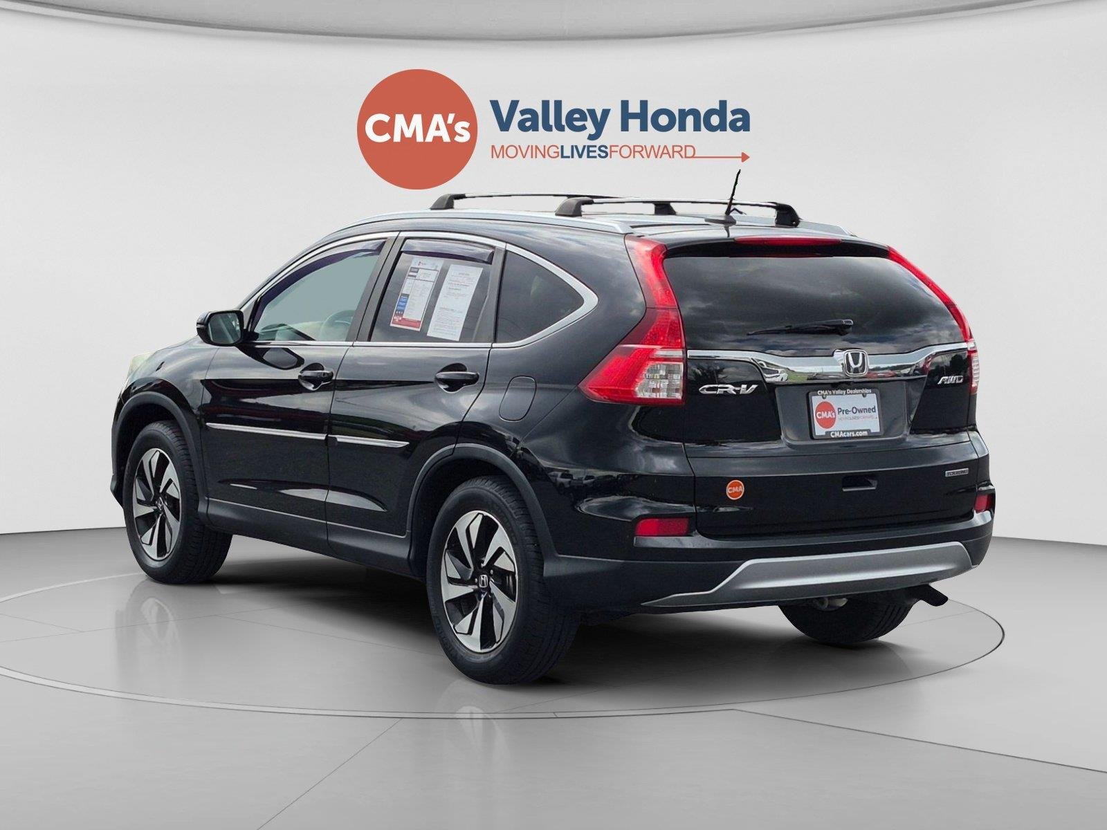 Used 2015 Crystal Black Pearl Honda Touring image 3