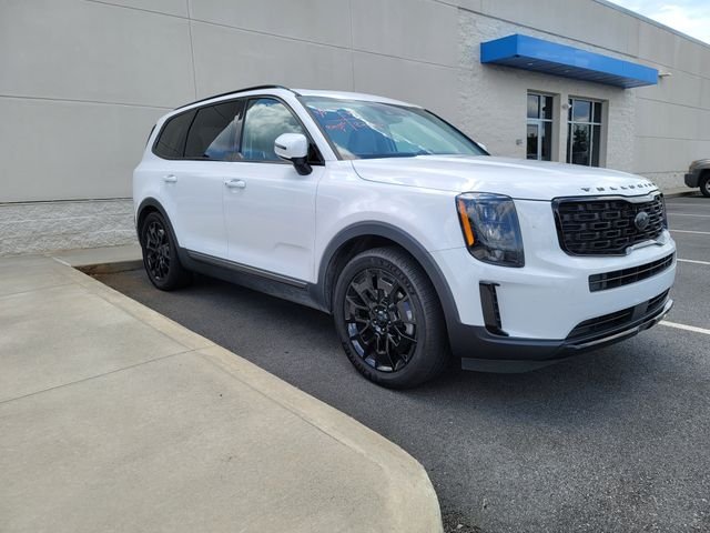 Used 2021 White Kia EX image 3