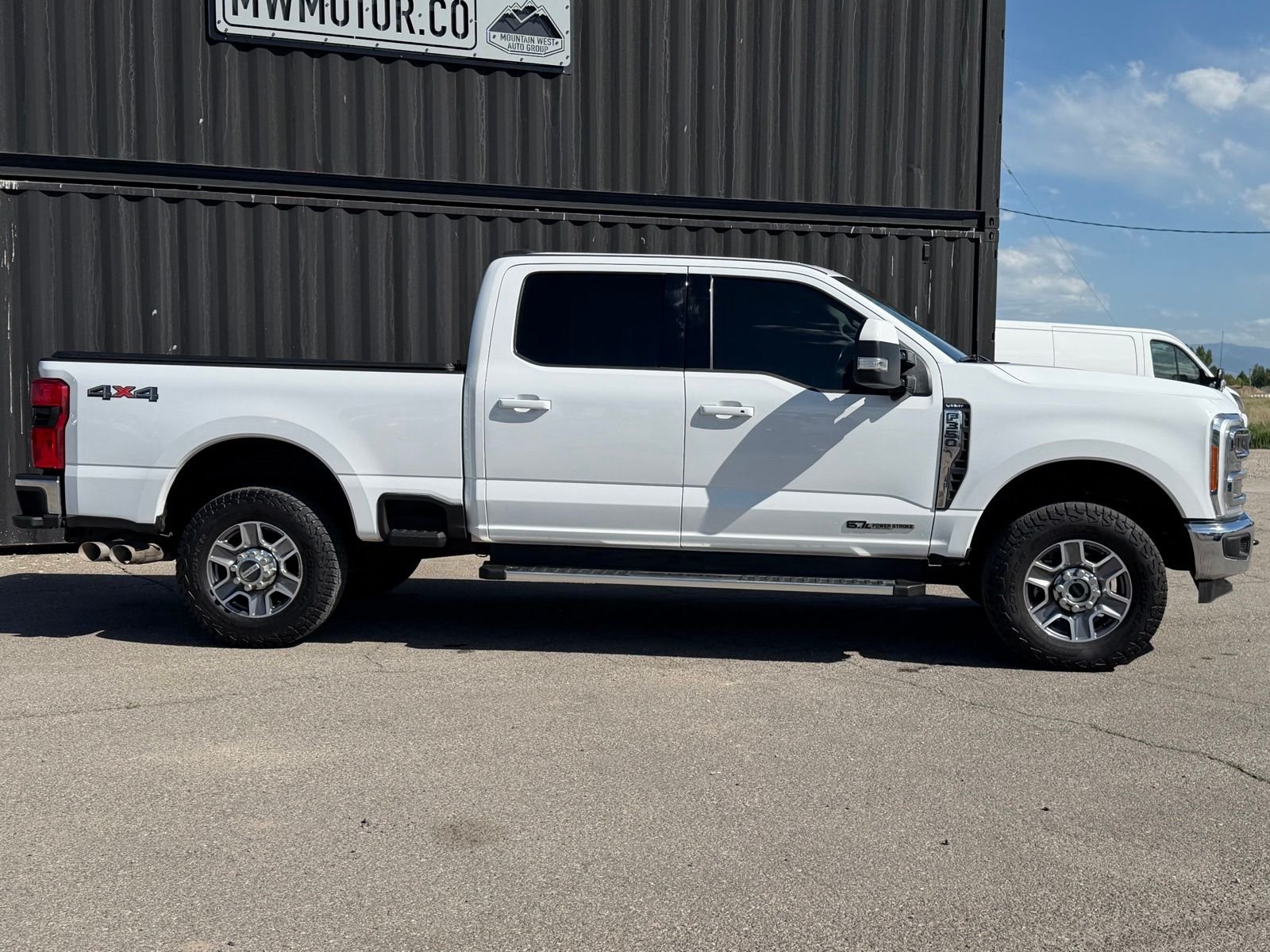 2023 Ford F-350 Super Duty Lariat - Photo 6