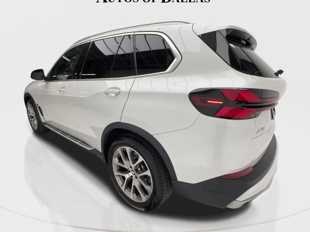 Used 2024 White BMW sDrive40i X LINE,NAV,CAM,PANO,CLMT STS,HEADS UP image 10