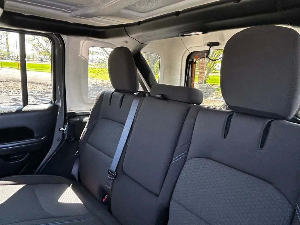 Used 2023 Gray Jeep Rubicon 4xe image 25