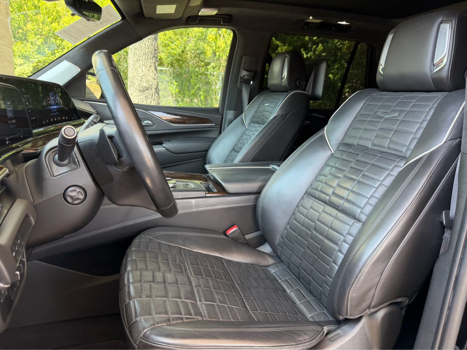 Used 2022 Black Raven Cadillac Sport Platinum image 12
