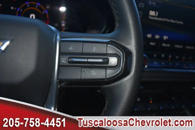 Used 2023 SUMMIT WHITE Chevrolet 4WD LT image 29