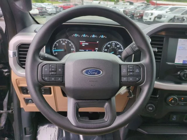 Used 2023 Black Ford XLT image 14