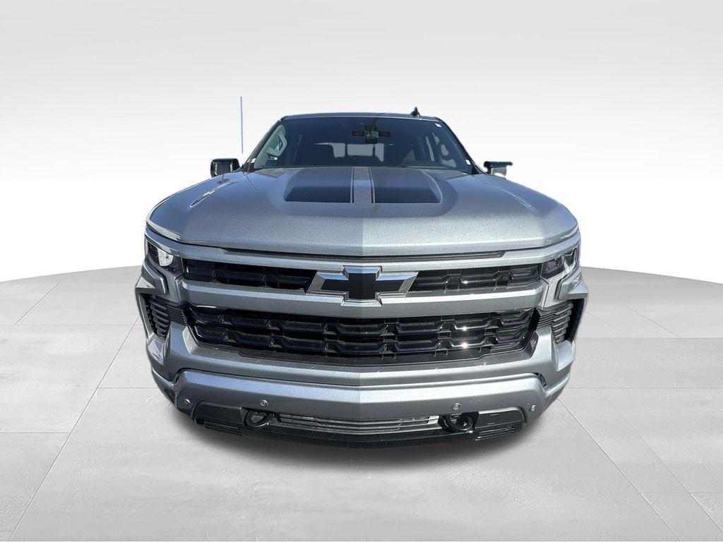 Used 2025 Gray Chevrolet RST image 27