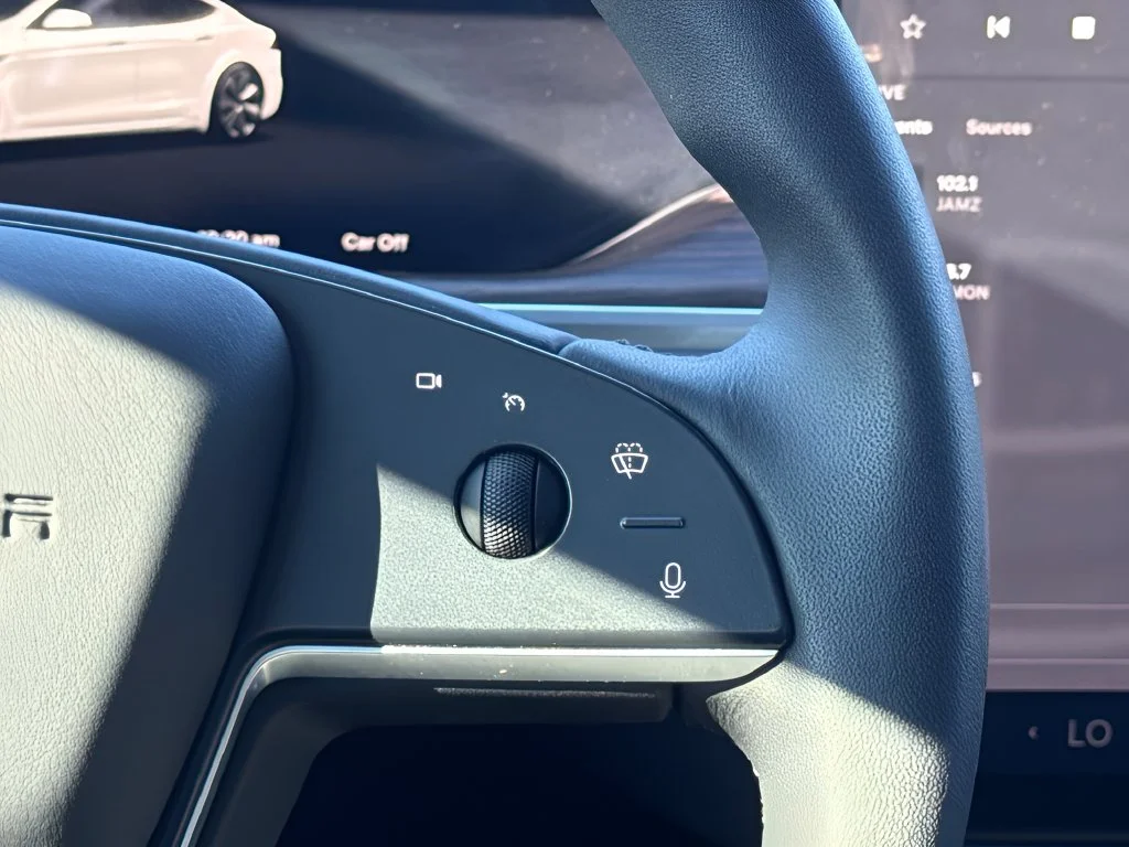 Used 2024  Tesla Long Range image 17