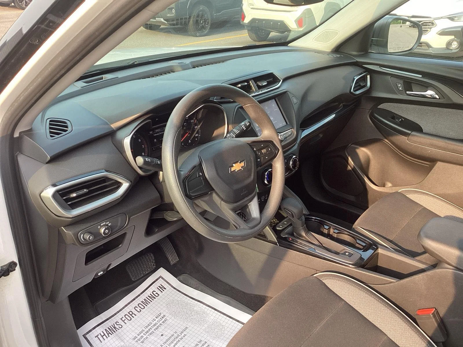 Used 2022 Summit White Chevrolet LS image 10