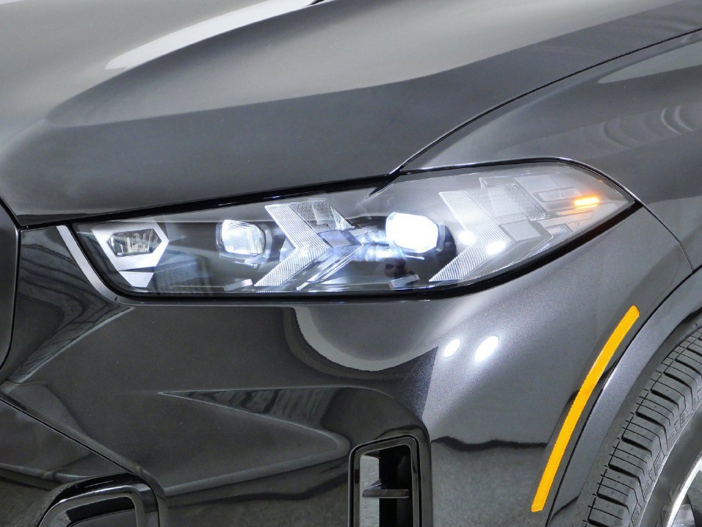 New 2026 Black Sapphire Metallic BMW xDrive50e image 3