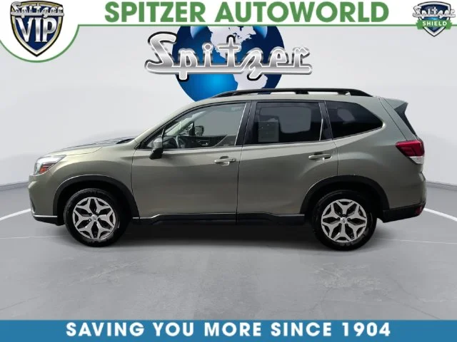 Used 2021 Green Subaru Premium image 10