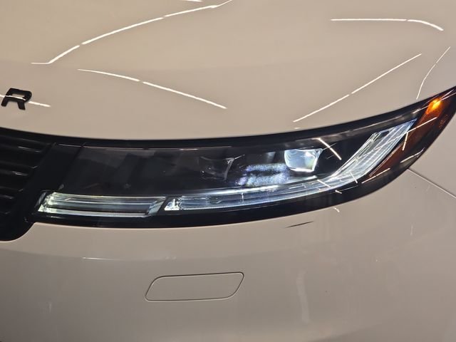 Certified Used 2025 White Land Rover Dynamic SE image 33