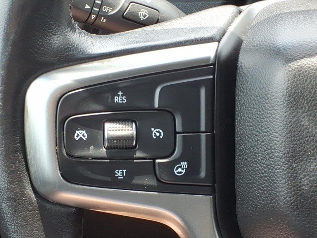 Used 2019 SUMMIT WHITE Chevrolet LT image 20