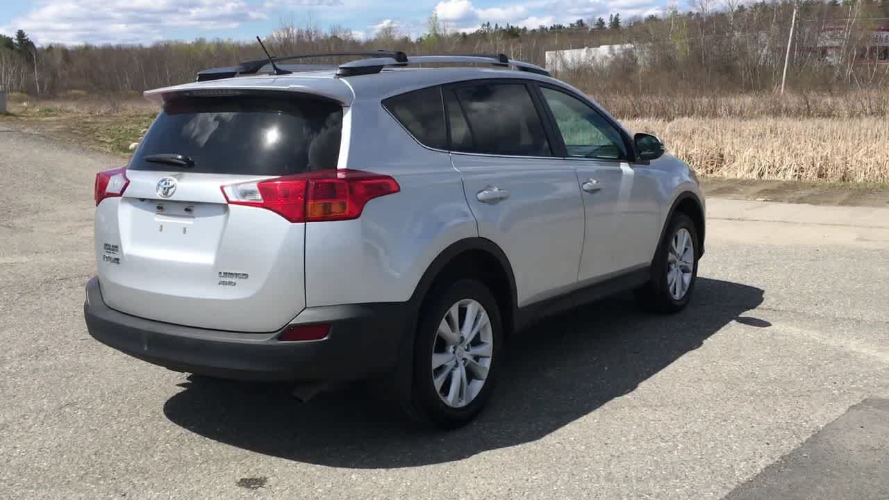 Used 2013  Toyota Limited image 8
