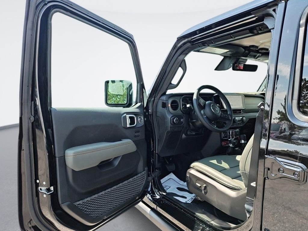 New 2026 Black Clear-Coat Exterior Paint Jeep Mojave X image 16