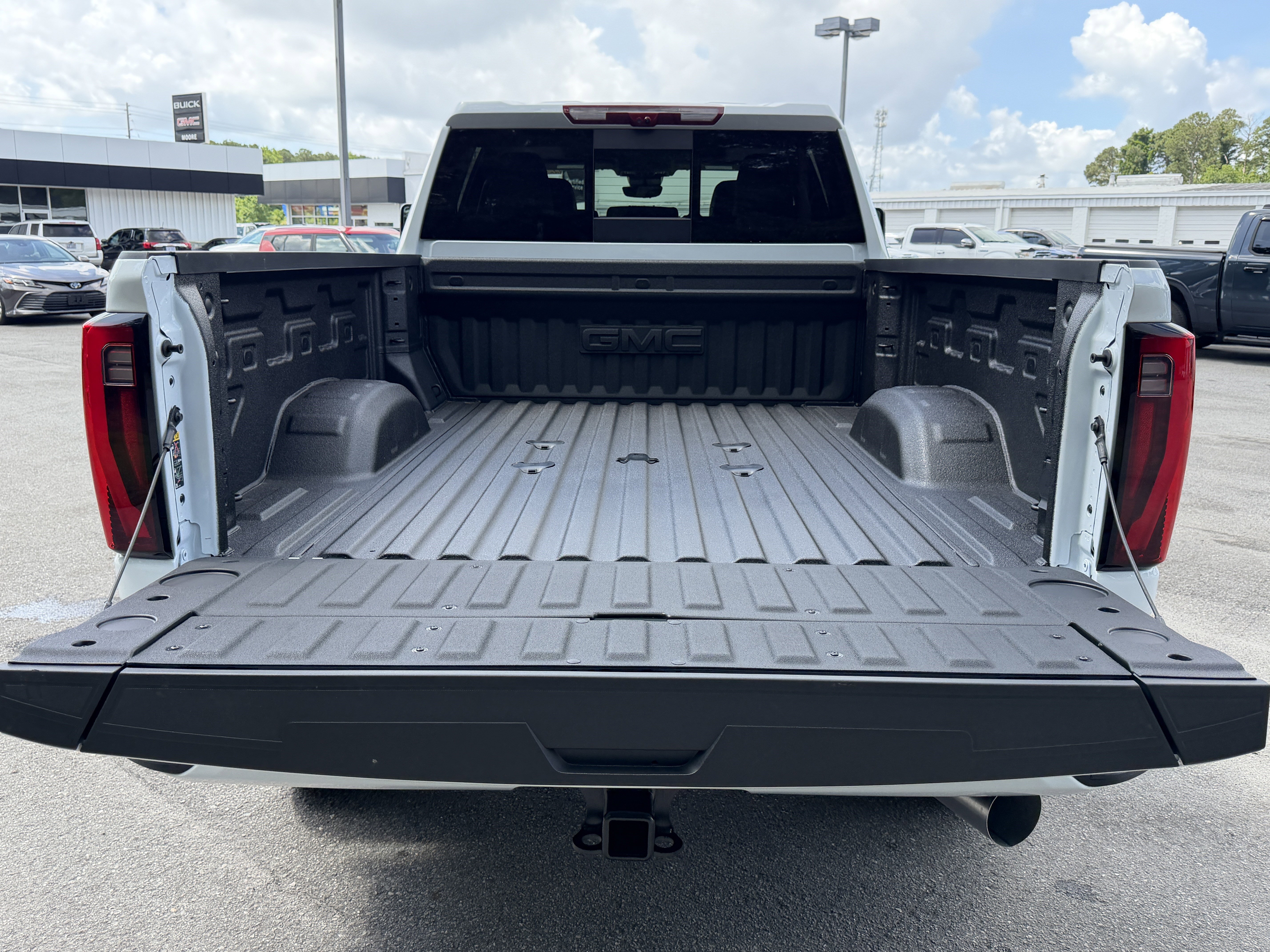2026 GMC Sierra 2500HD Denali - Photo 6