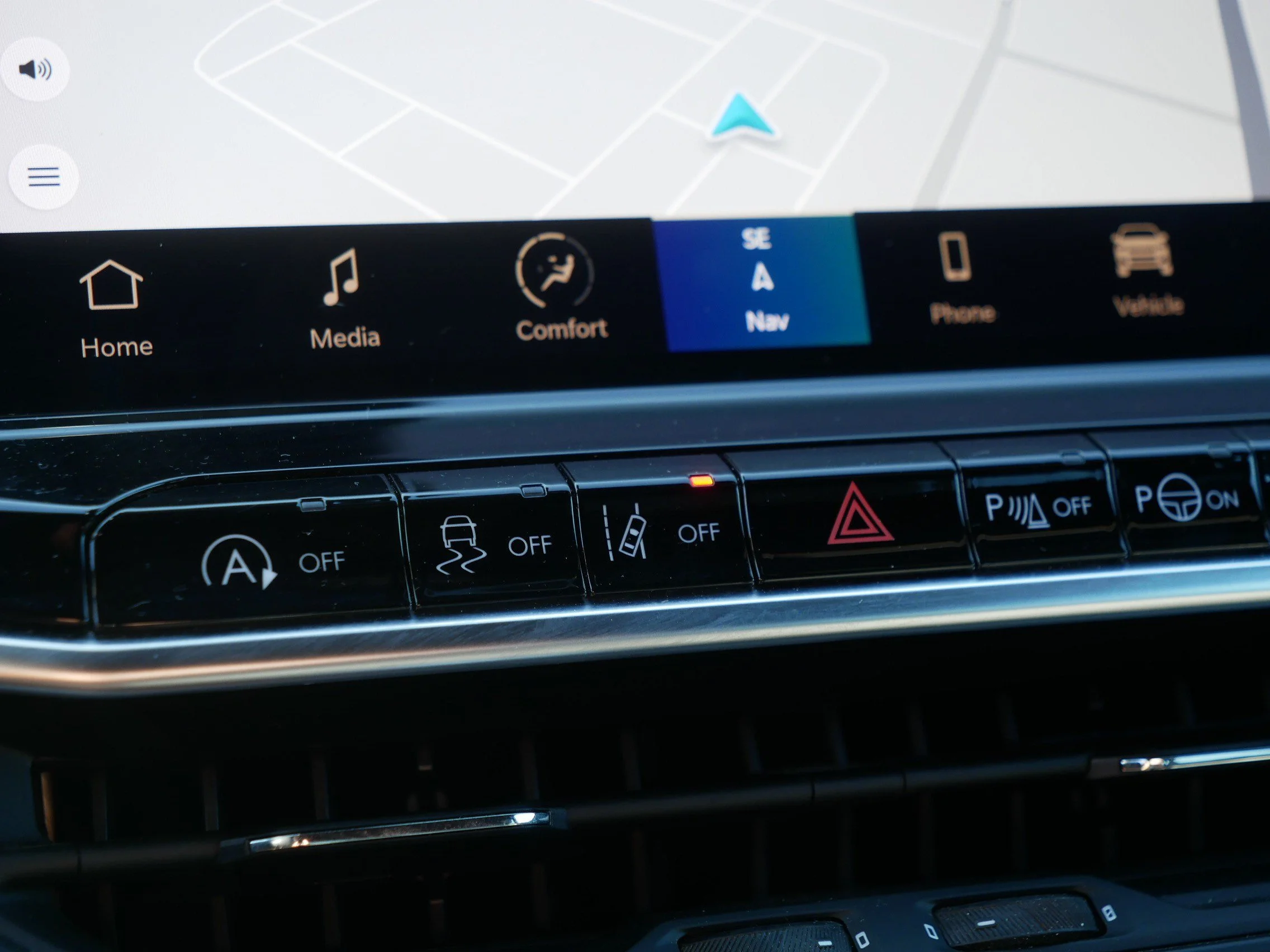 Used 2025 Hydro Blue Pearlcoat Jeep Trailhawk image 31
