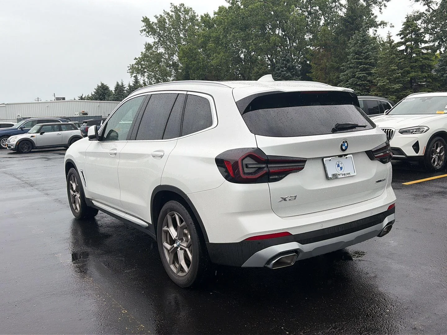 Used 2022 Mineral White Metallic BMW xDrive30i image 5