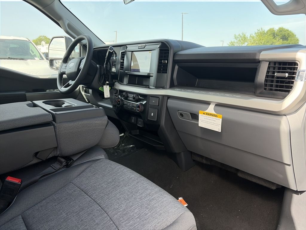 New 2026 Agate Black Metallic Ford F-250® XL image 31