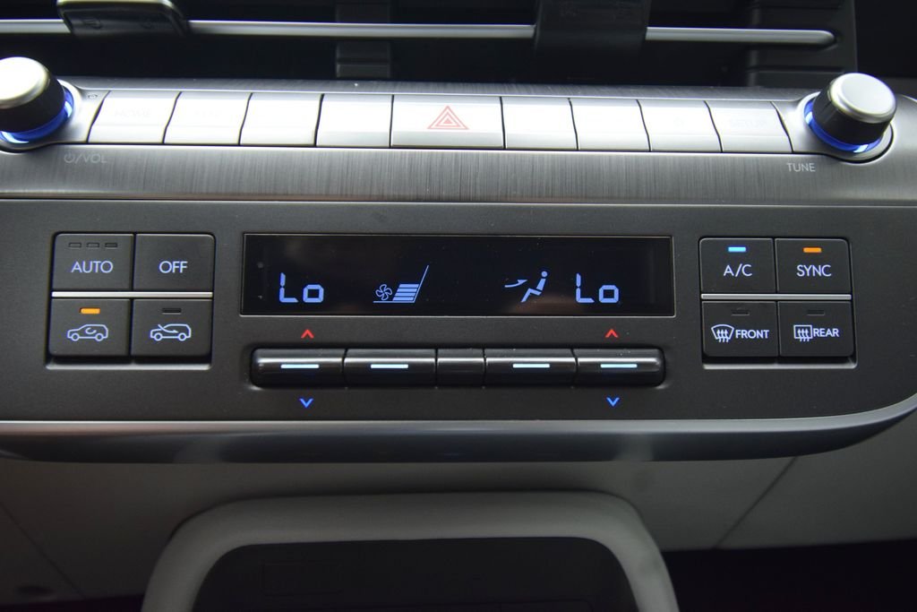 Used 2024 Mirage Green Hyundai SEL image 31