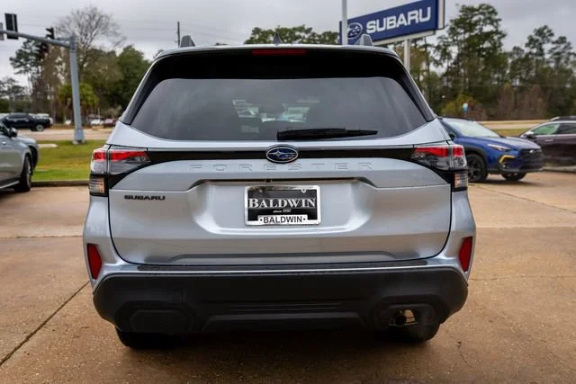 New 2026 Ice Silver Metallic Subaru Premium image 5