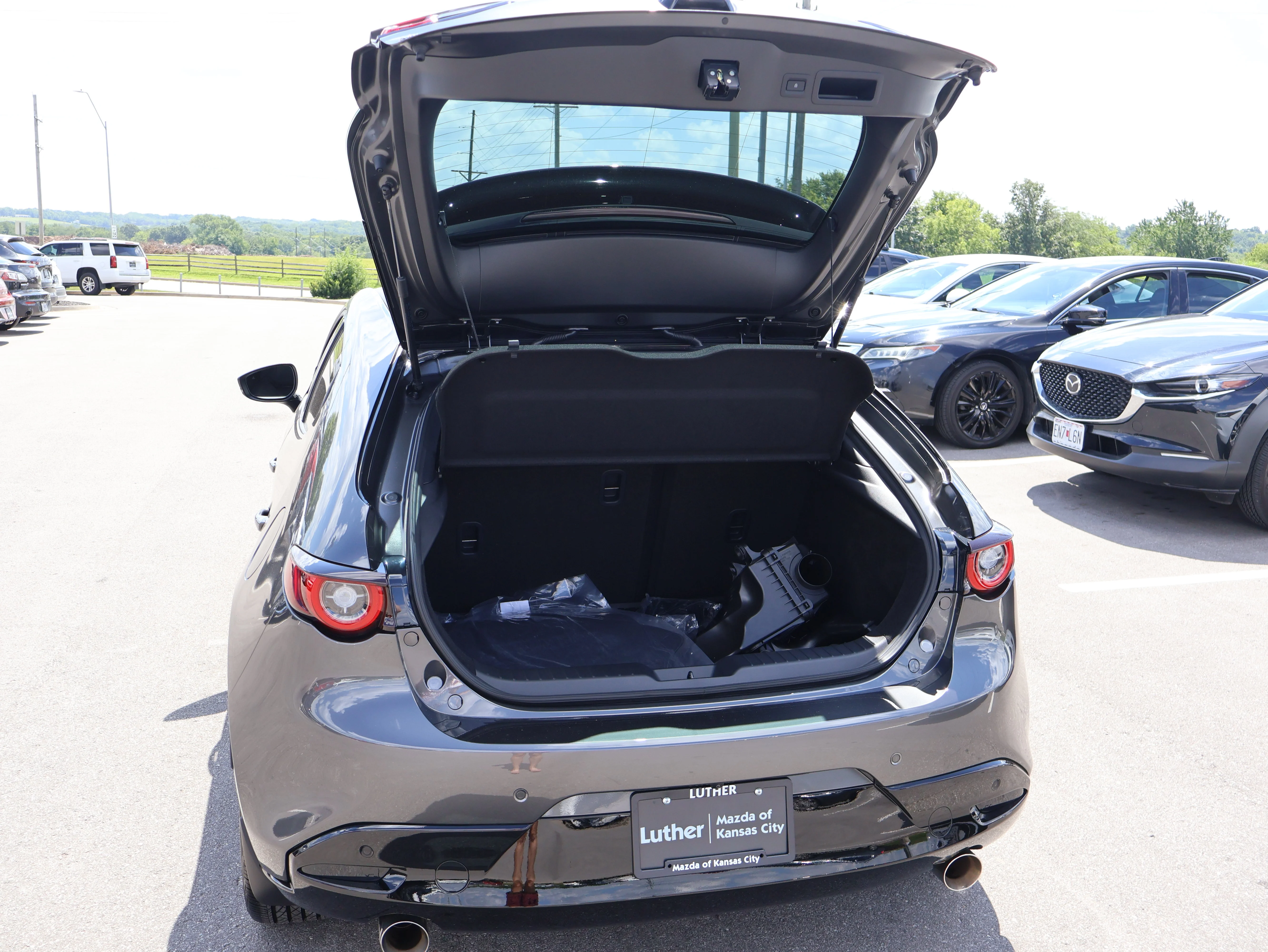 Used 2026 Machine Gray Metallic Mazda 2.5 Turbo Premium Plus image 17
