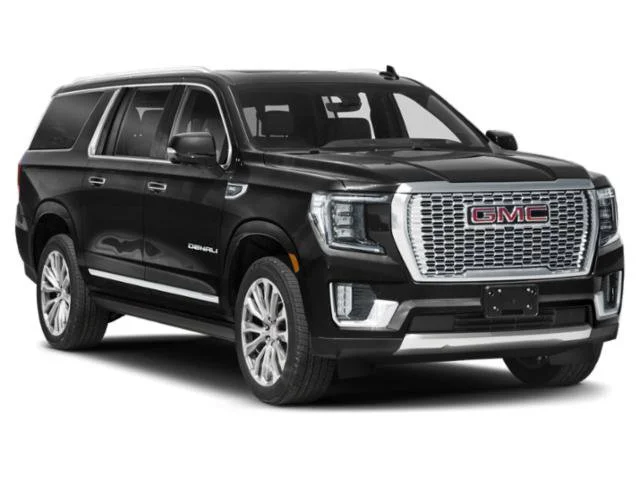 Used 2023 White Frost Tricoat GMC Denali Ultimate image 11