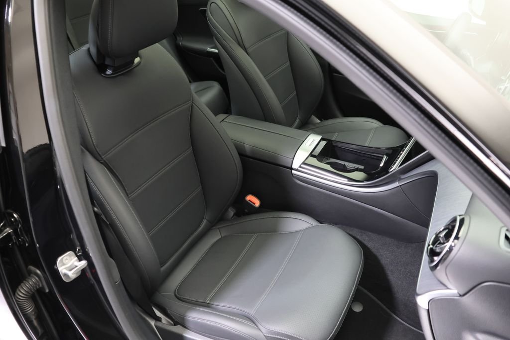 2026 Mercedes-Benz C-Class Sedan C 300 - Photo 50
