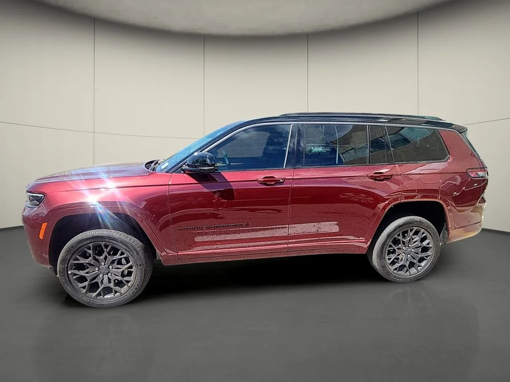 Used 2026 Red Jeep Summit image 4