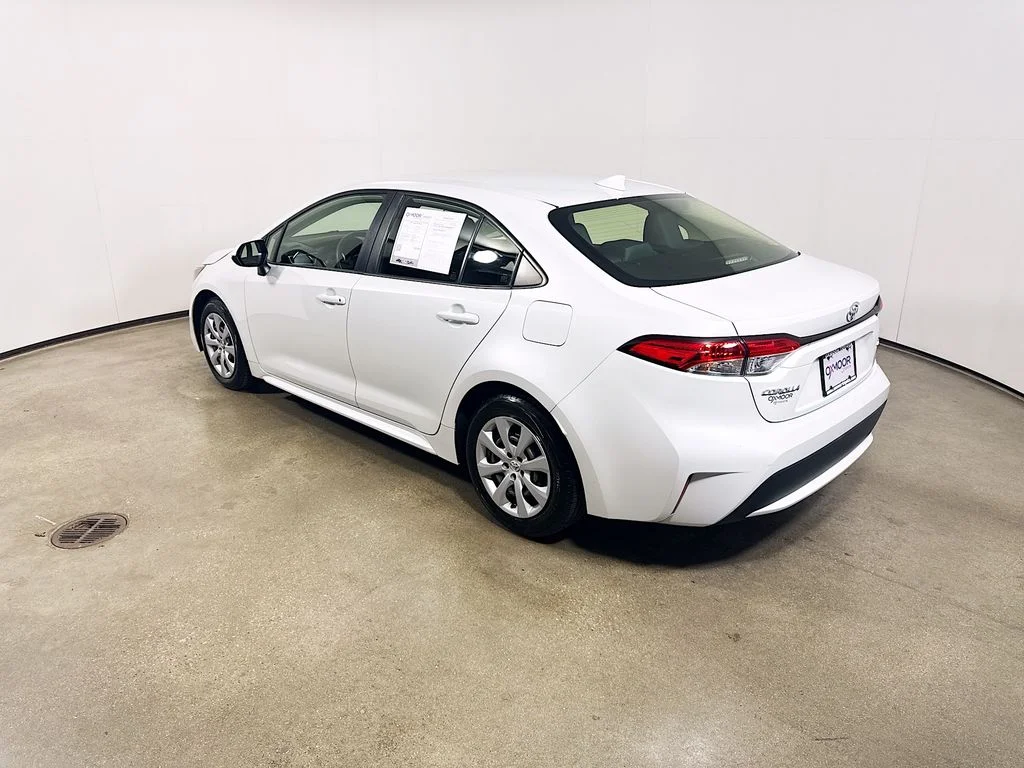 Certified Used 2022 Wind Chill Pearl Toyota LE image 5