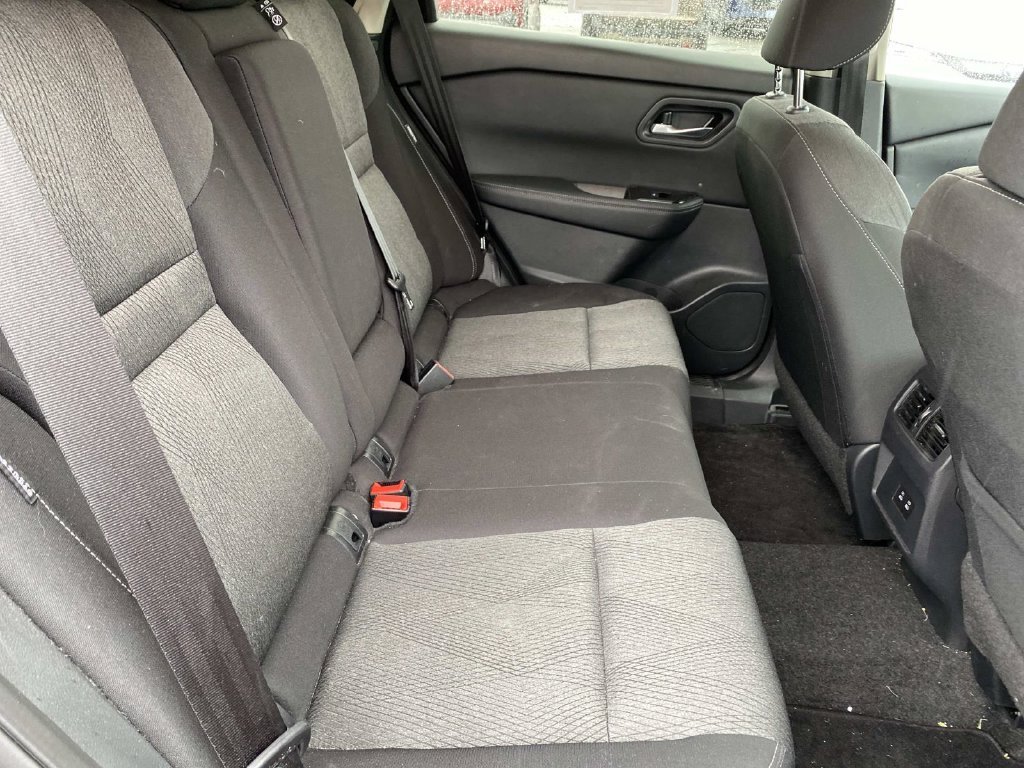 2024 Nissan Rogue SV - Photo 23