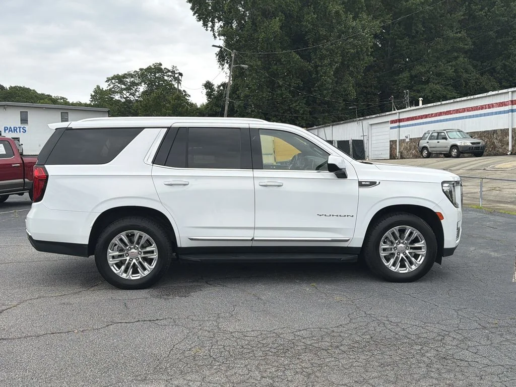 2023 GMC Yukon SLT - Photo 8