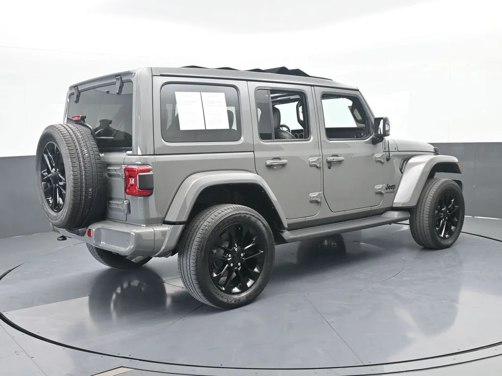 Used 2022 Sting-Gray Clearcoat Jeep Unlimited Sahara High Altitude image 5