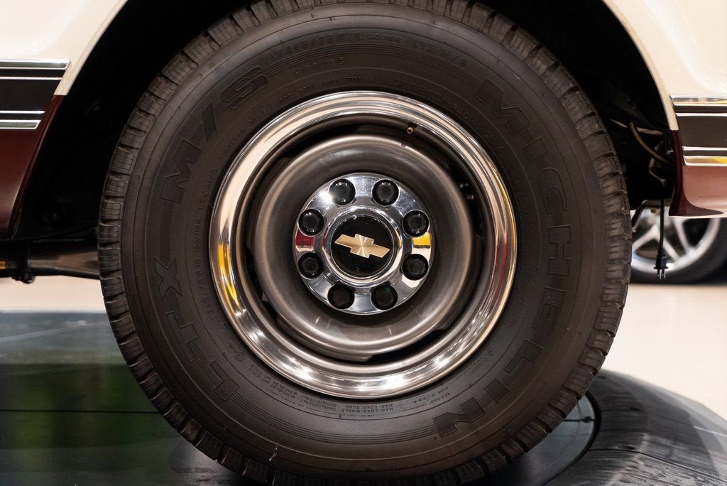 Used 1970 Orange Chevrolet Regular Cab image 16