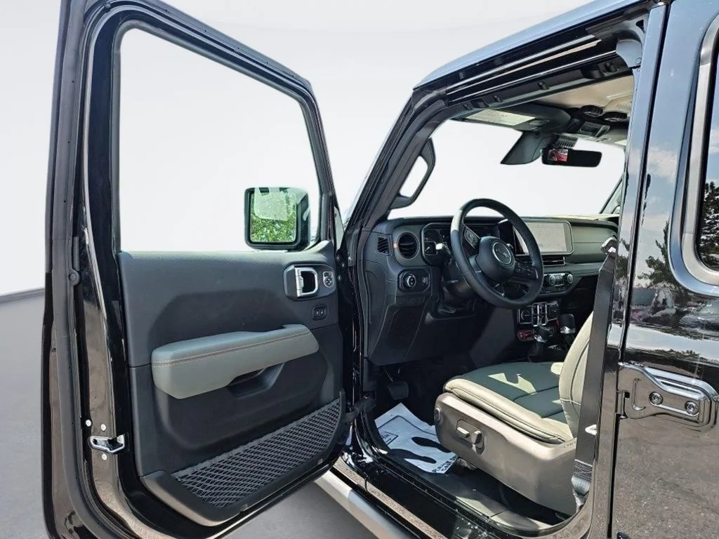 New 2026 Black Clear-Coat Exterior Paint Jeep Mojave X image 16