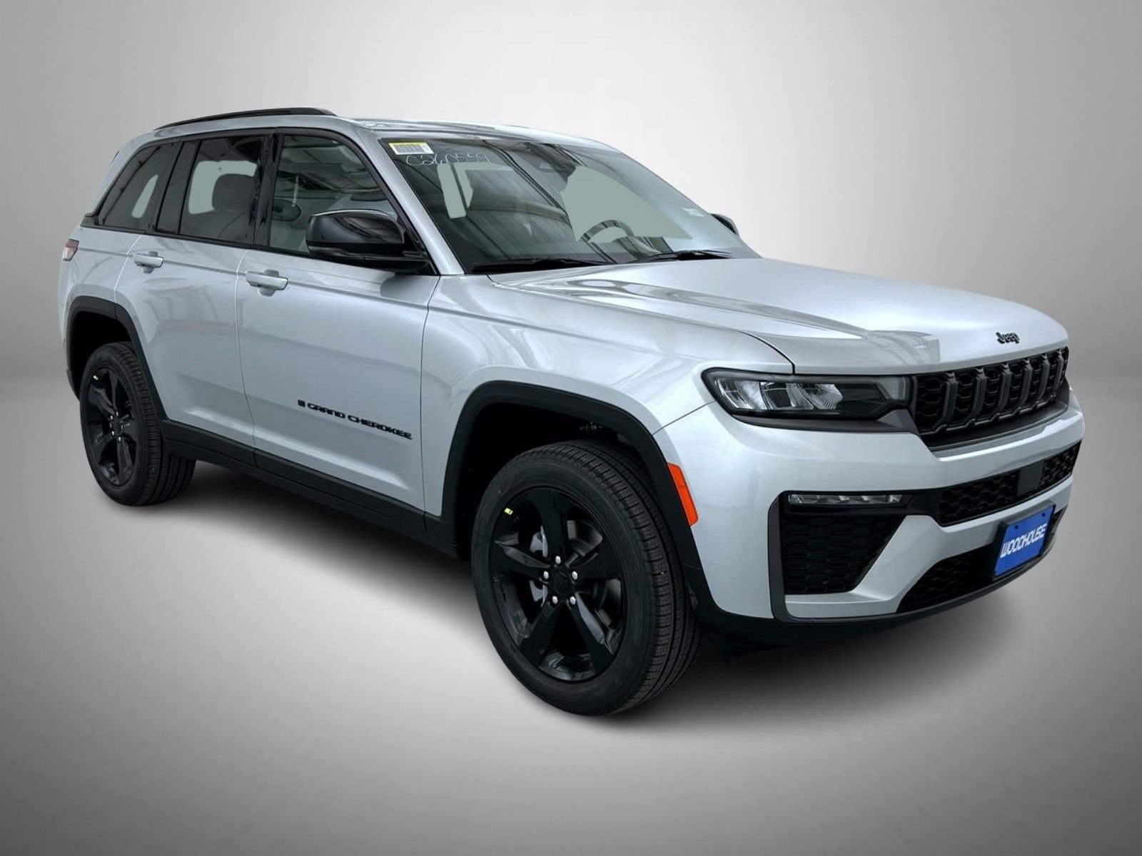 New 2026 Silver Zynith Exterior Paint Jeep Limited image 3