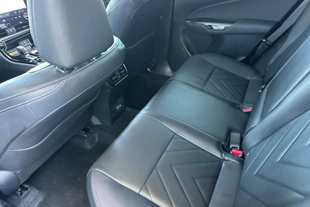 2025 Lexus NX Hybrid 350h - Photo 13
