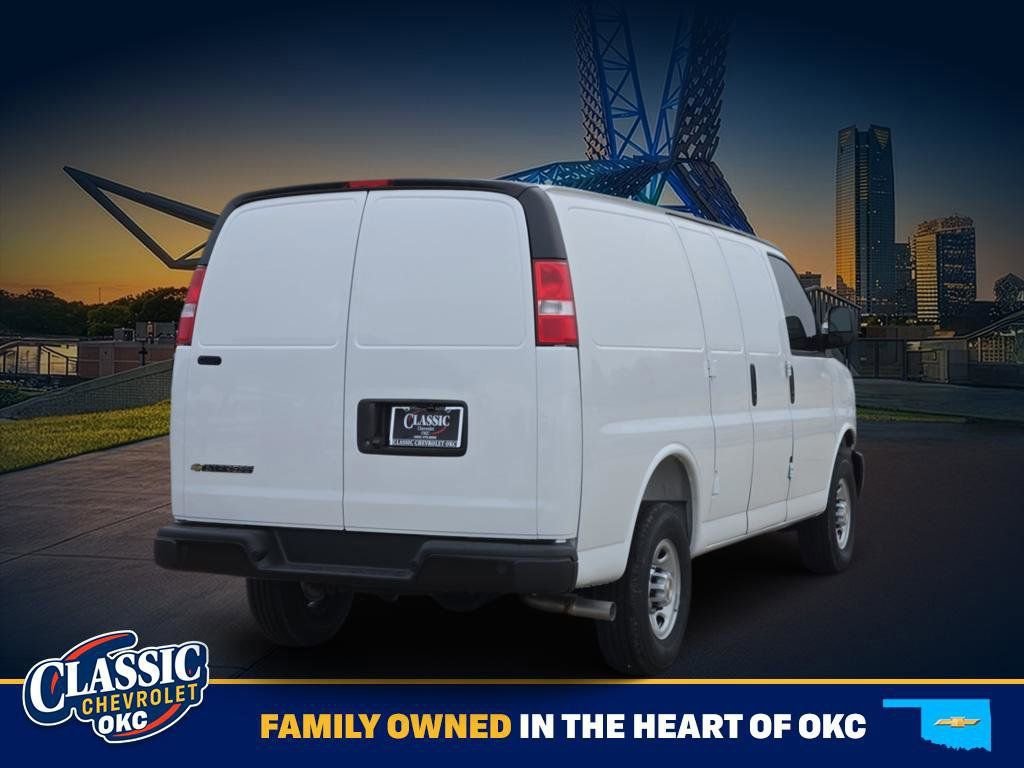 2025 Chevrolet Express Cargo Work Van - Photo 8