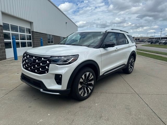 New 2026 Star White Metallic Tri-Coat Ford Platinum™ image 10