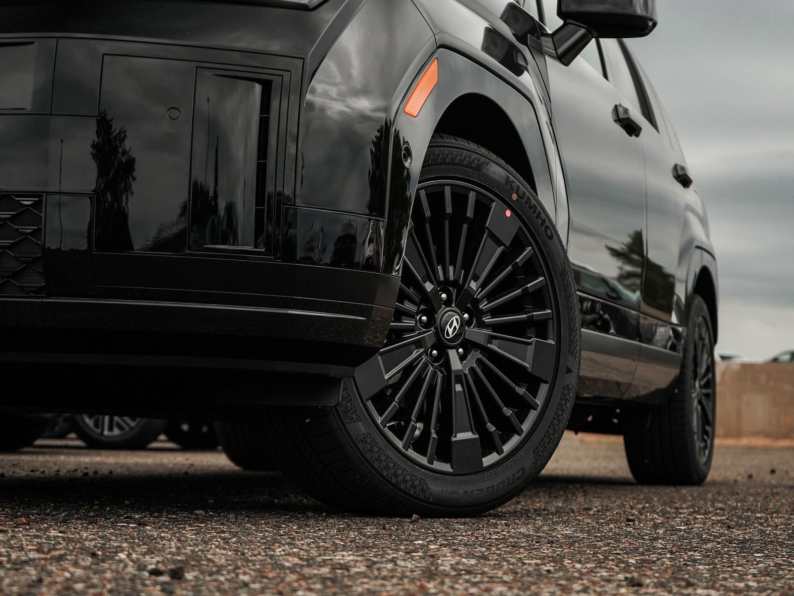 New 2027 Phantom Black Hyundai Calligraphy AWD image 6