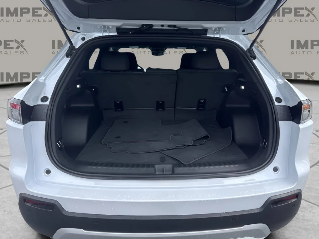Used 2026 White Honda EX image 23