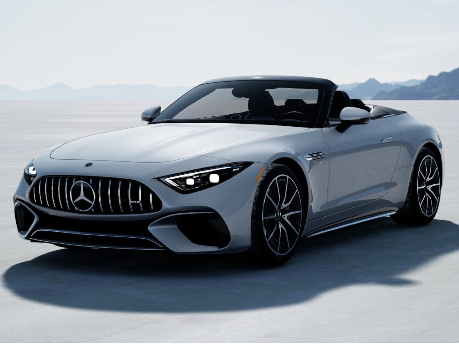 Used 2022 MANUFAKTUR Moonlight White Metallic Mercedes-Benz AMG® SL 55 Roadster image 32