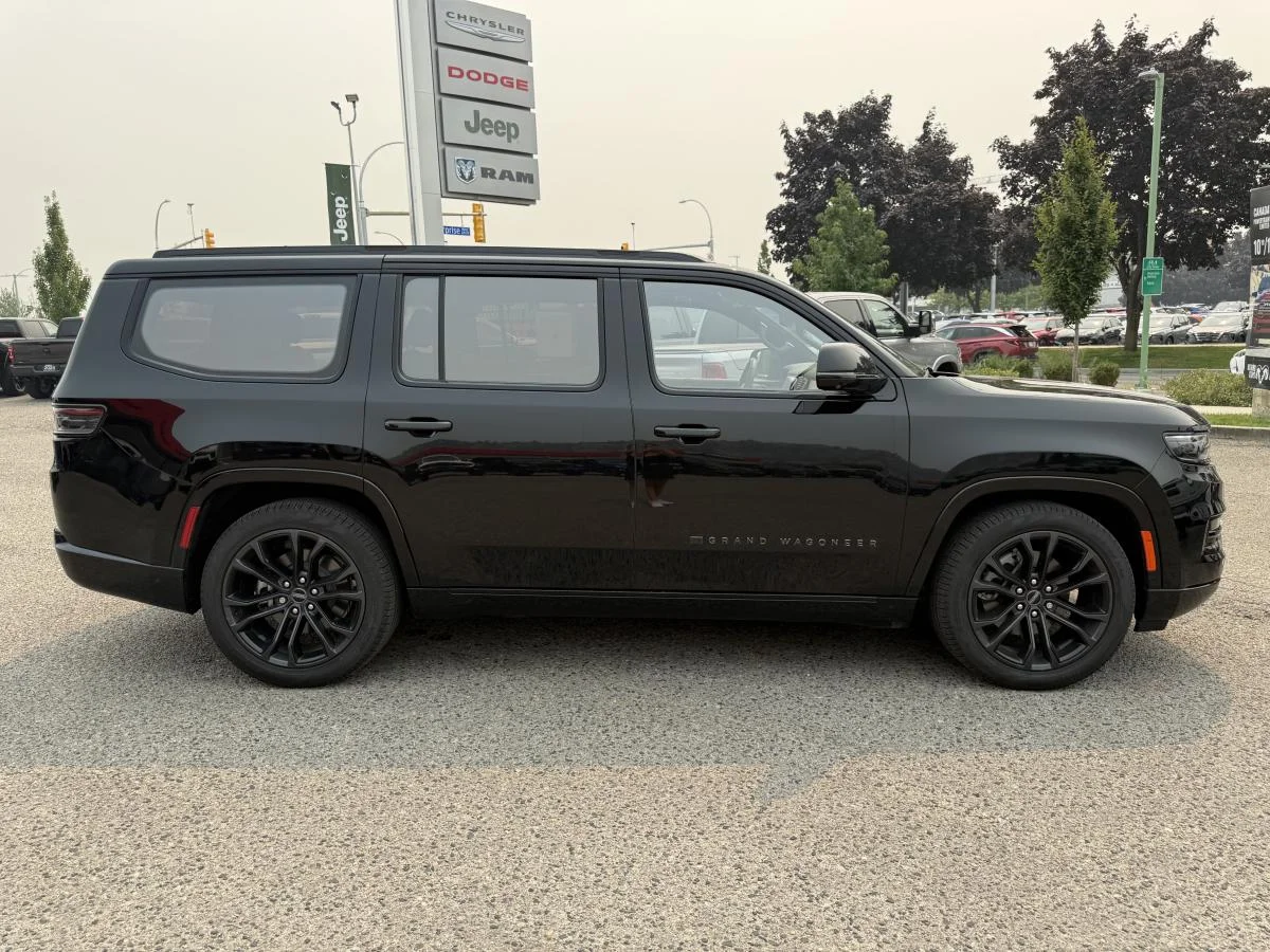 Used 2024 Black Jeep Series Ii Obsidian image 7