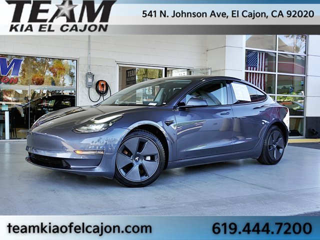 Used 2023  Tesla Long Range image 2
