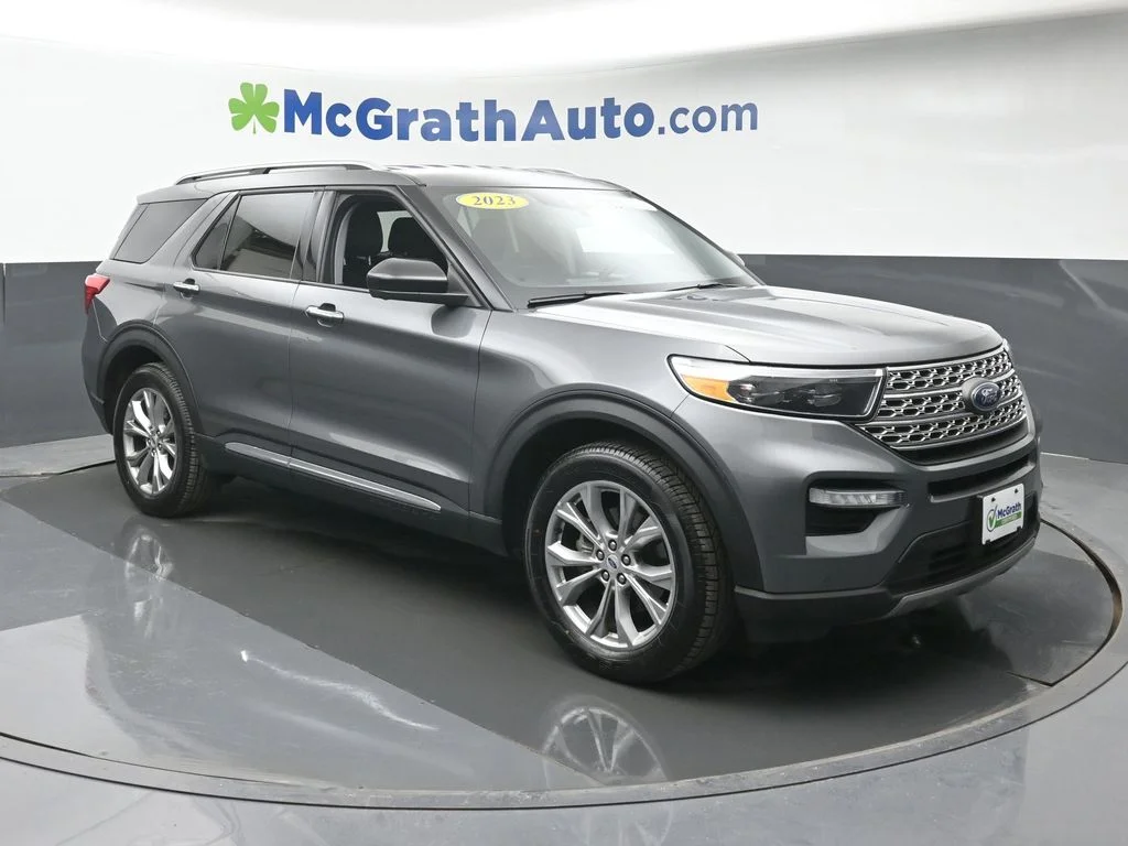 Used 2023 Gray Ford Limited image 2